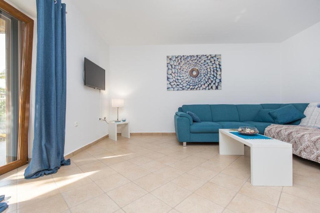 Apartments "Alen" Nedeščina 外观 照片